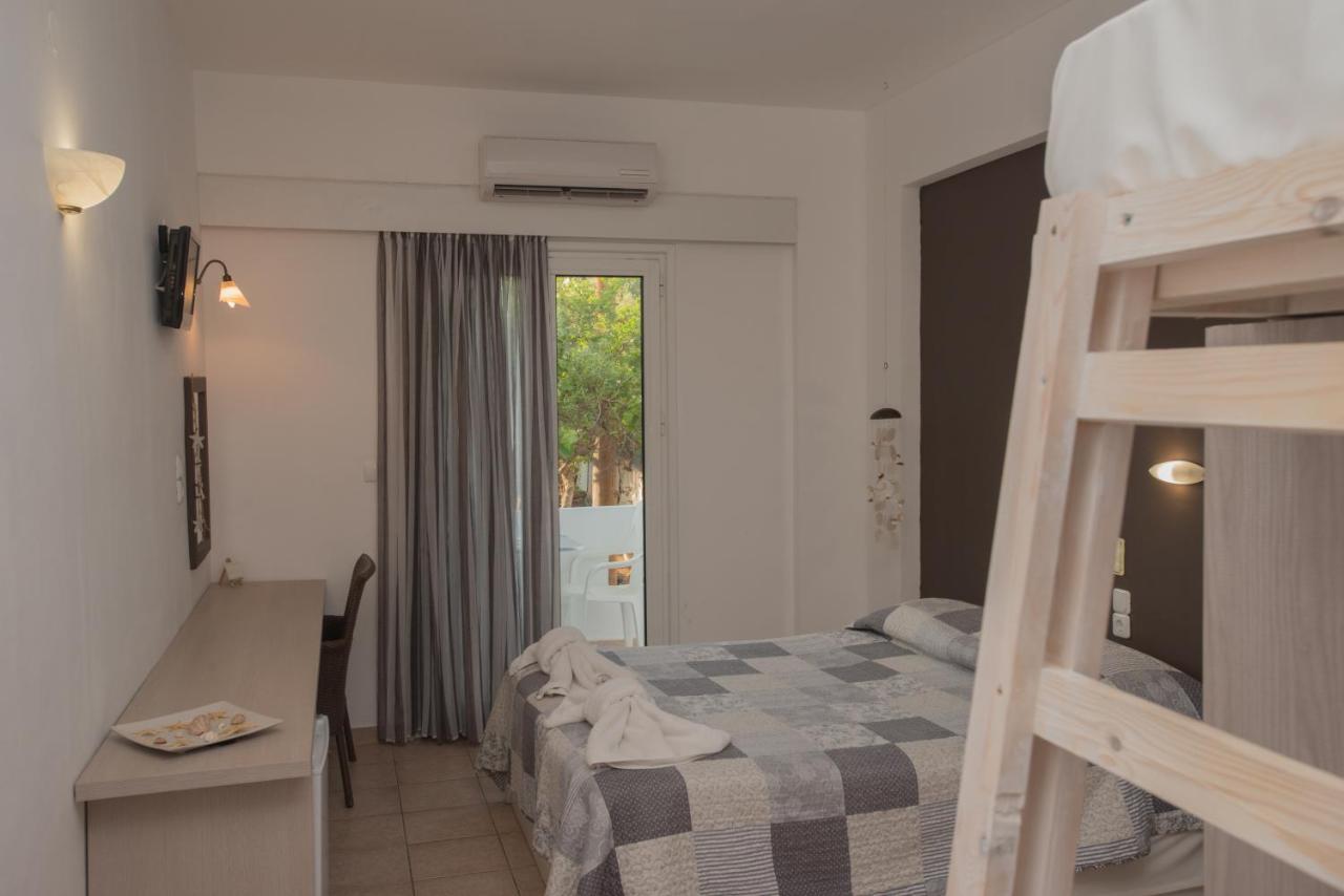 Suite met zithoek — Hotel Fragiskos