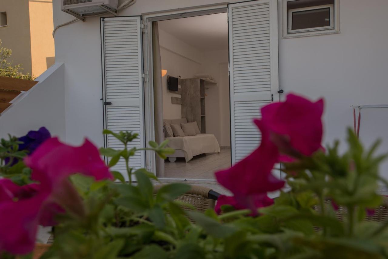 Binnenplaats — Hotel Fragiskos
