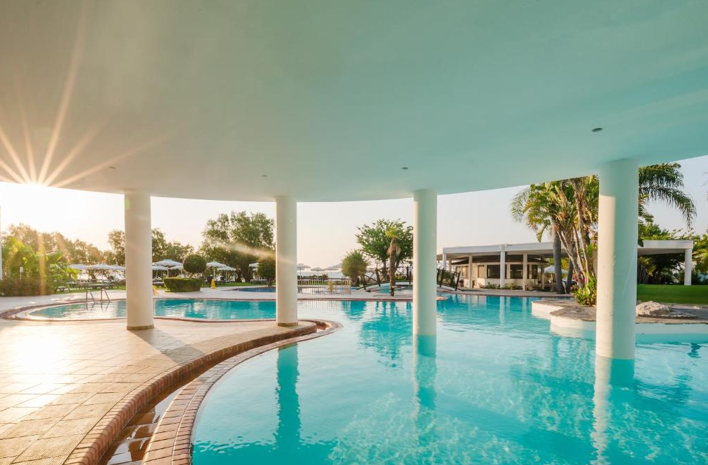 Calypso Beach Hotel image 0