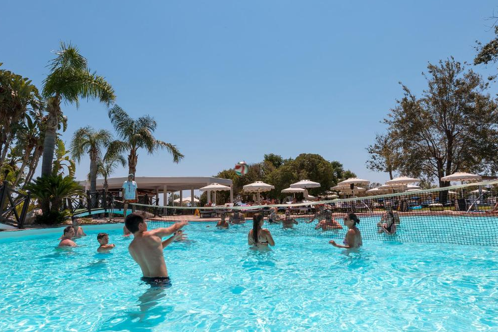 Calypso Beach Hotel image 1