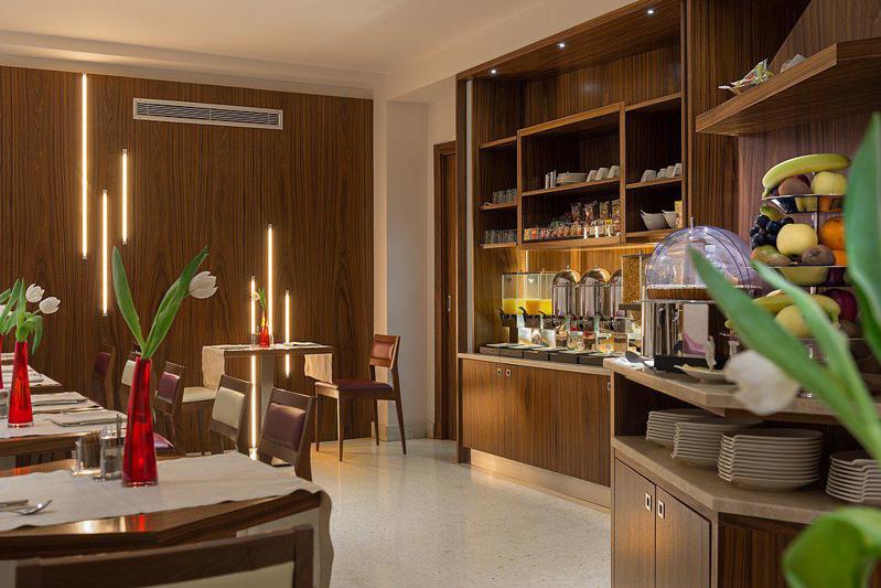 Ariston foto 2