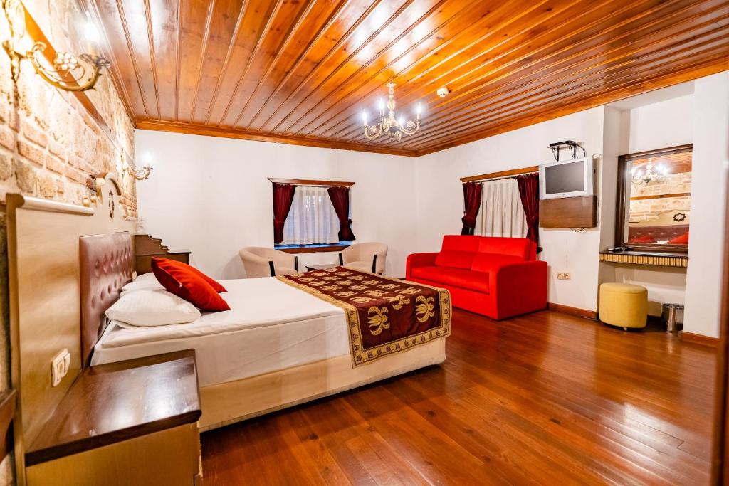 Mediterra Art Hotel image 1