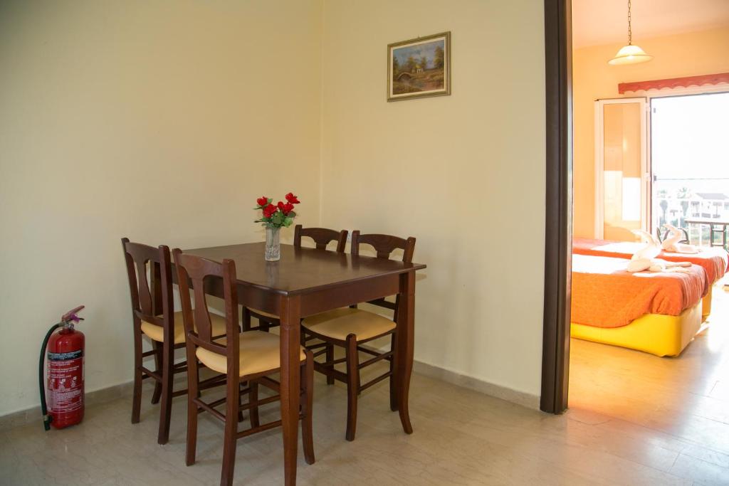Kouros Apartments foto 11