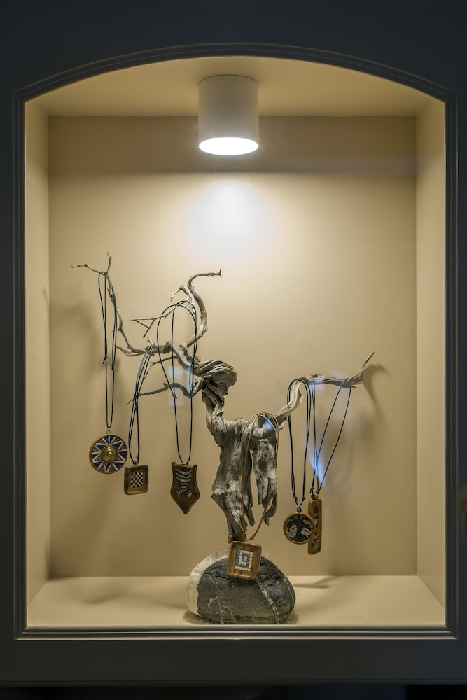 Fitnessruimte met cardio-apparaten — Aris Hotel