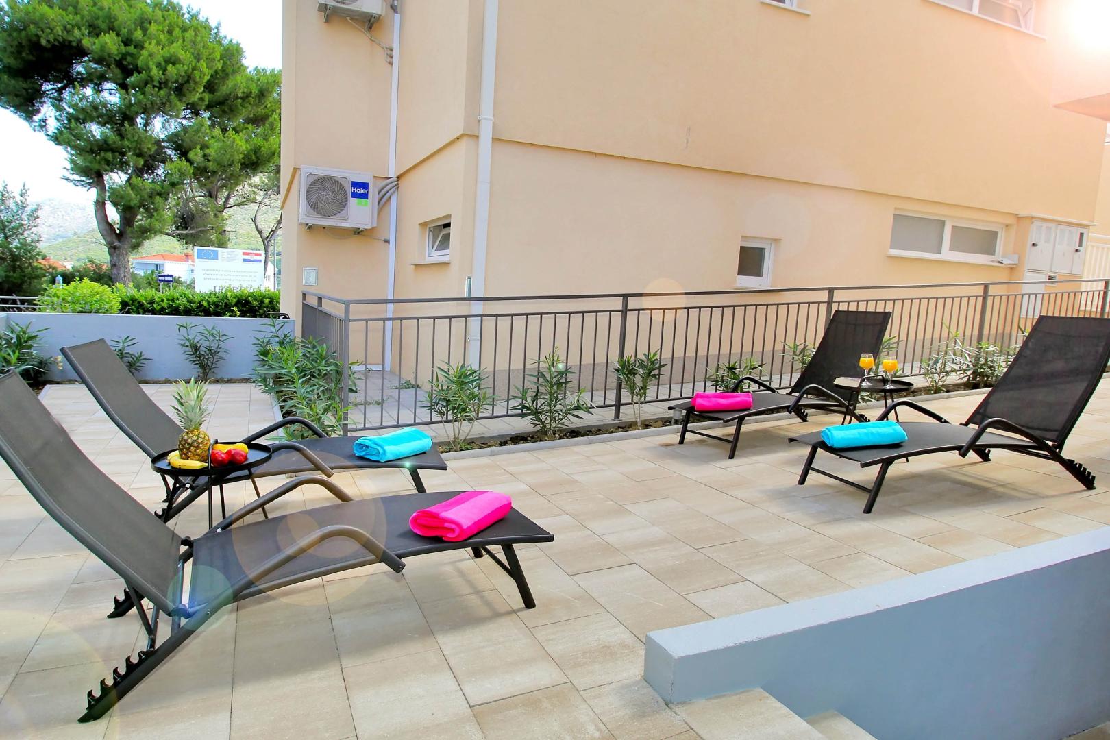 Bacan Family Apartments image 2