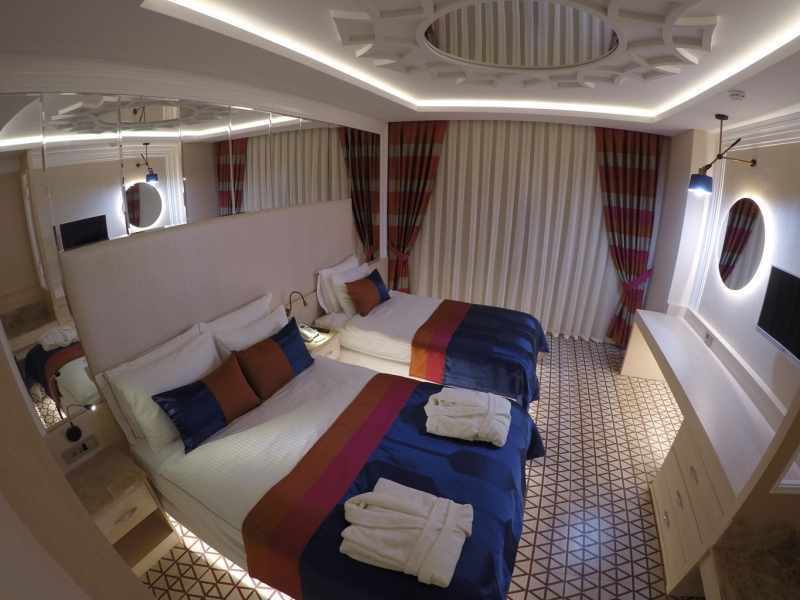 Granada Luxury Beach image 3