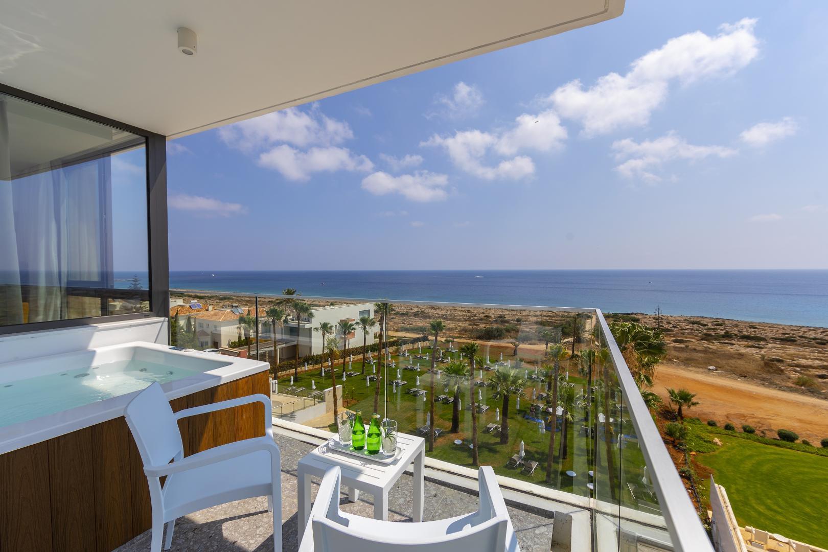 Leonardo Crystal Cove Hotel and Spa by the Sea foto 43