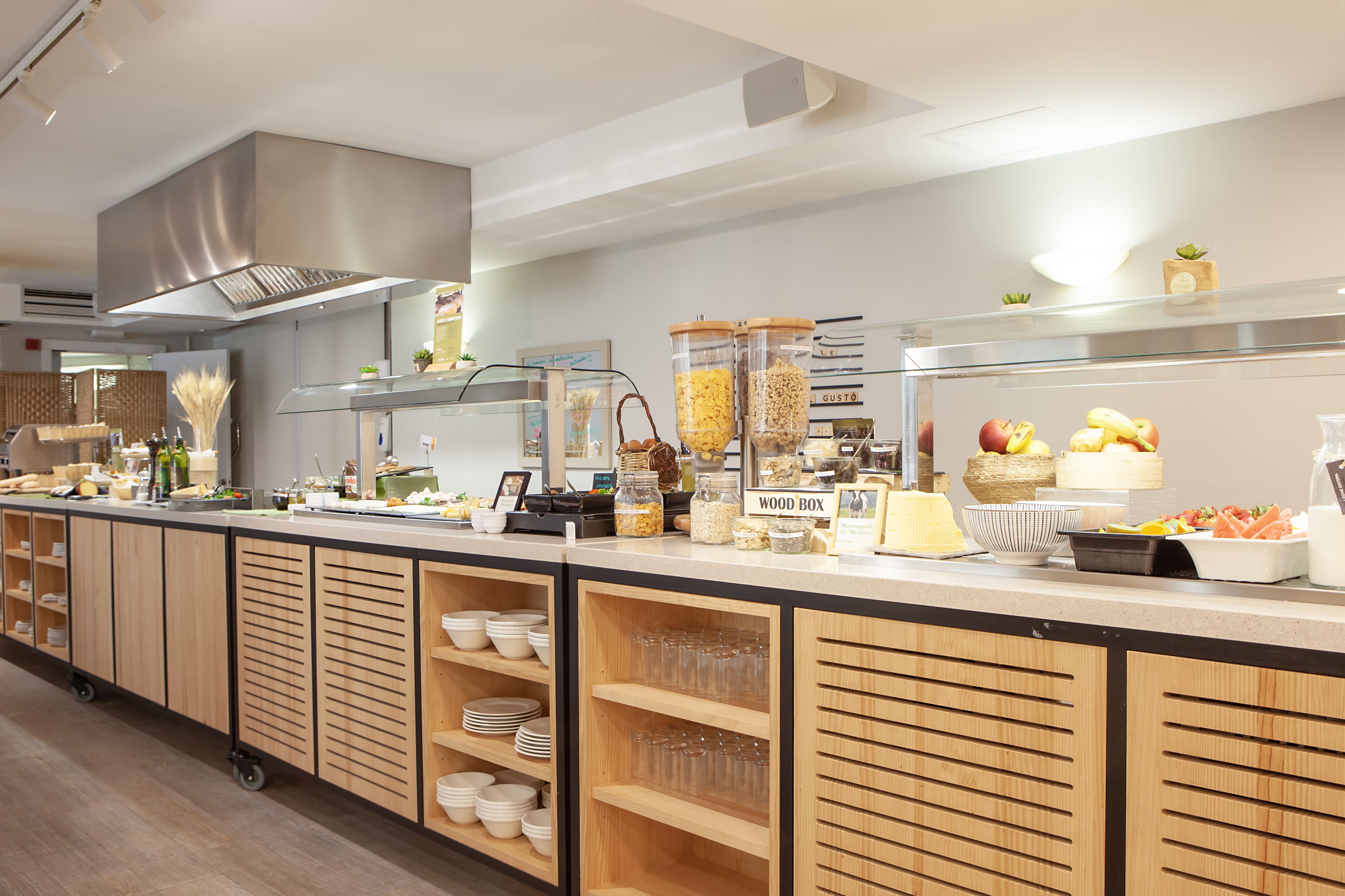 Artiem Capri image 2