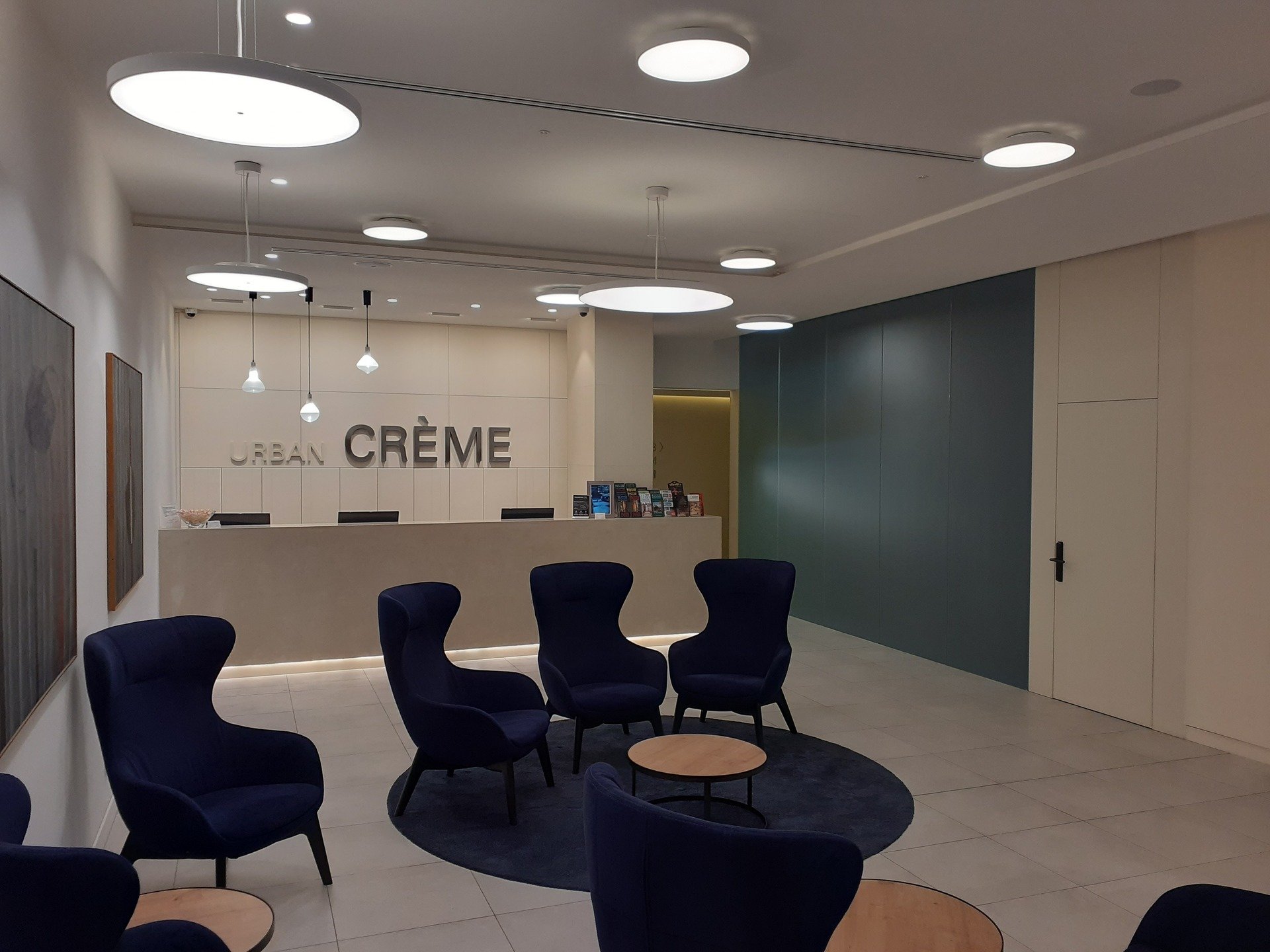 Urban Creme image 0