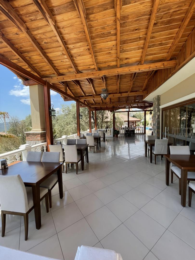 Celay Hotel image 2