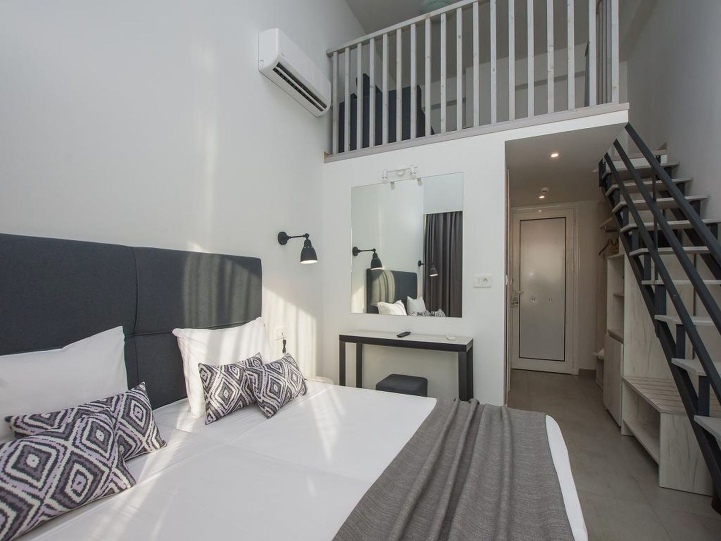 Golden Coast Resort image 1