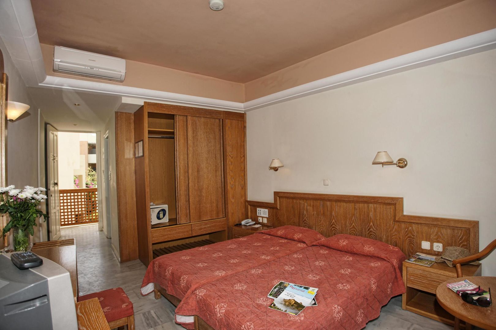 Anita Beach Hotel image 1