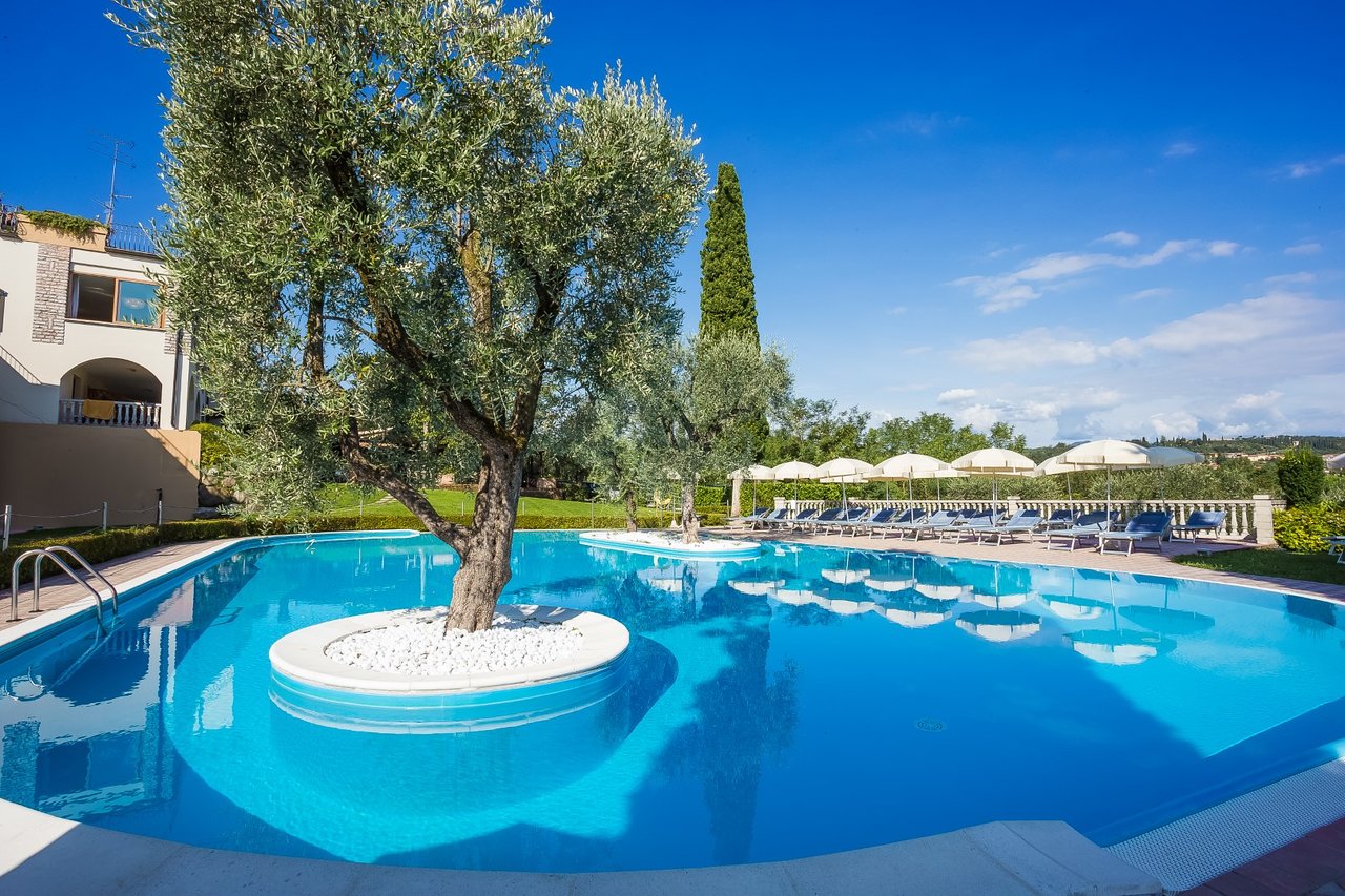 AHG Golf Hotel Porta del Sole image 0