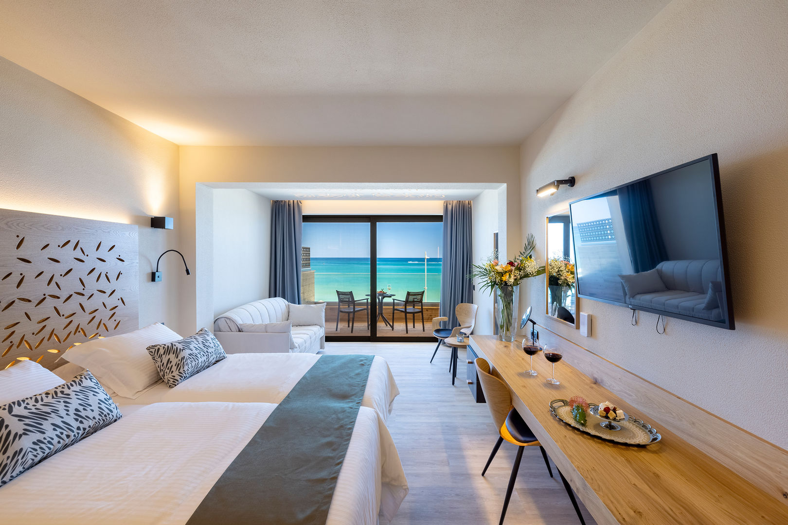 Atlantis Beach Hotel & Spa image 2