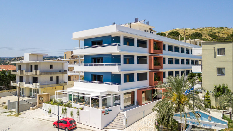 Mazoren Art Hotel image 0