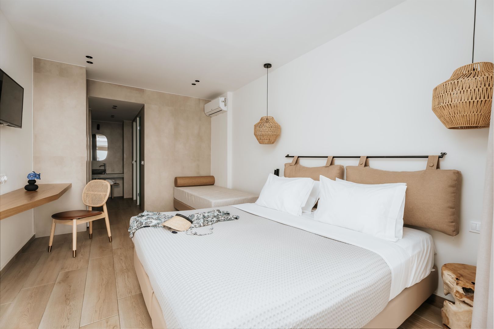 Paralos The Maxine image 1