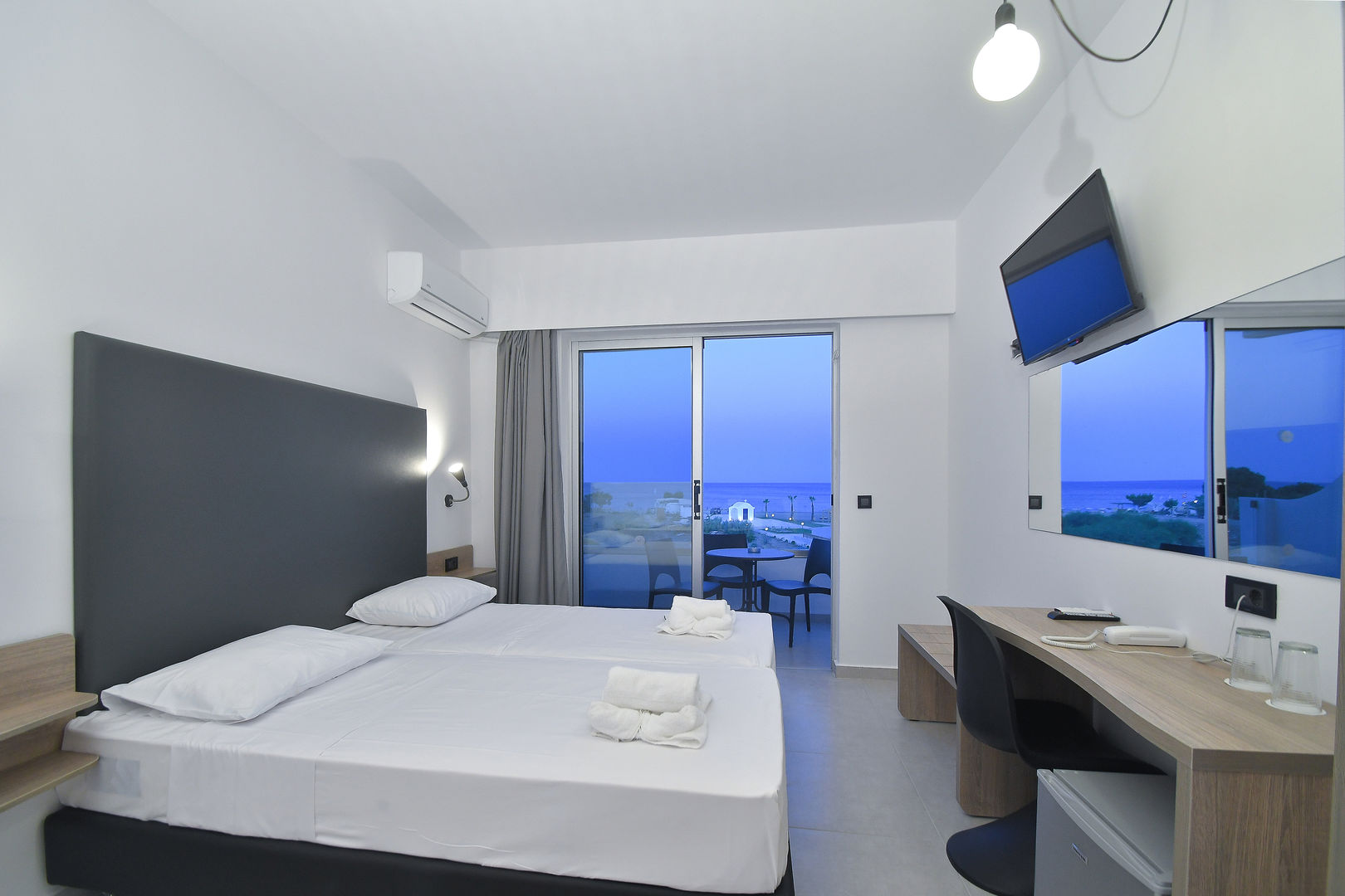 Evita Bay Hotel image 1