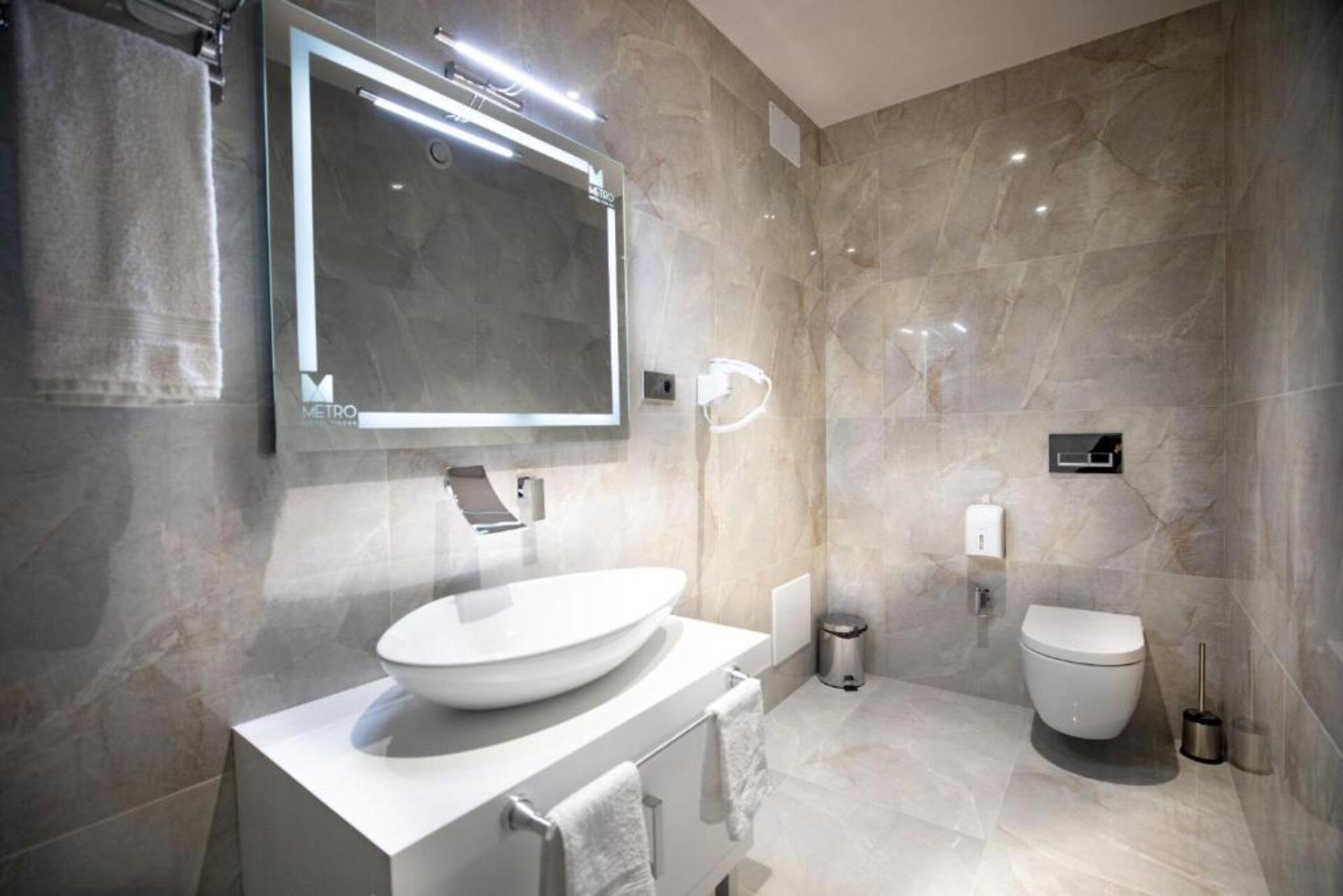 Metro Hotel Tirana image 2