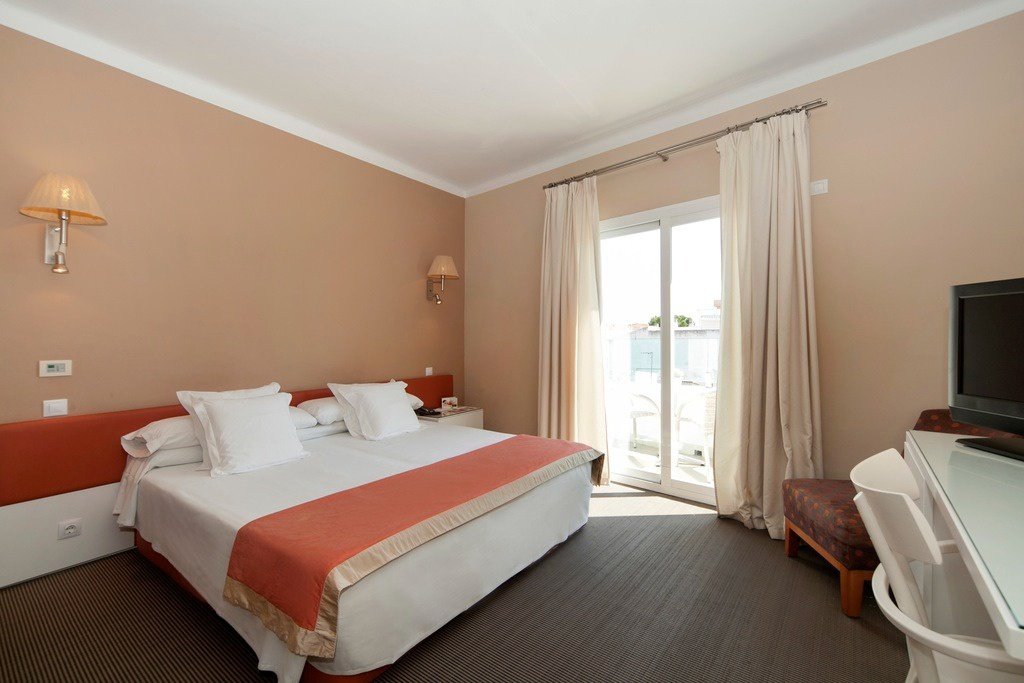 UR Portofino image 1