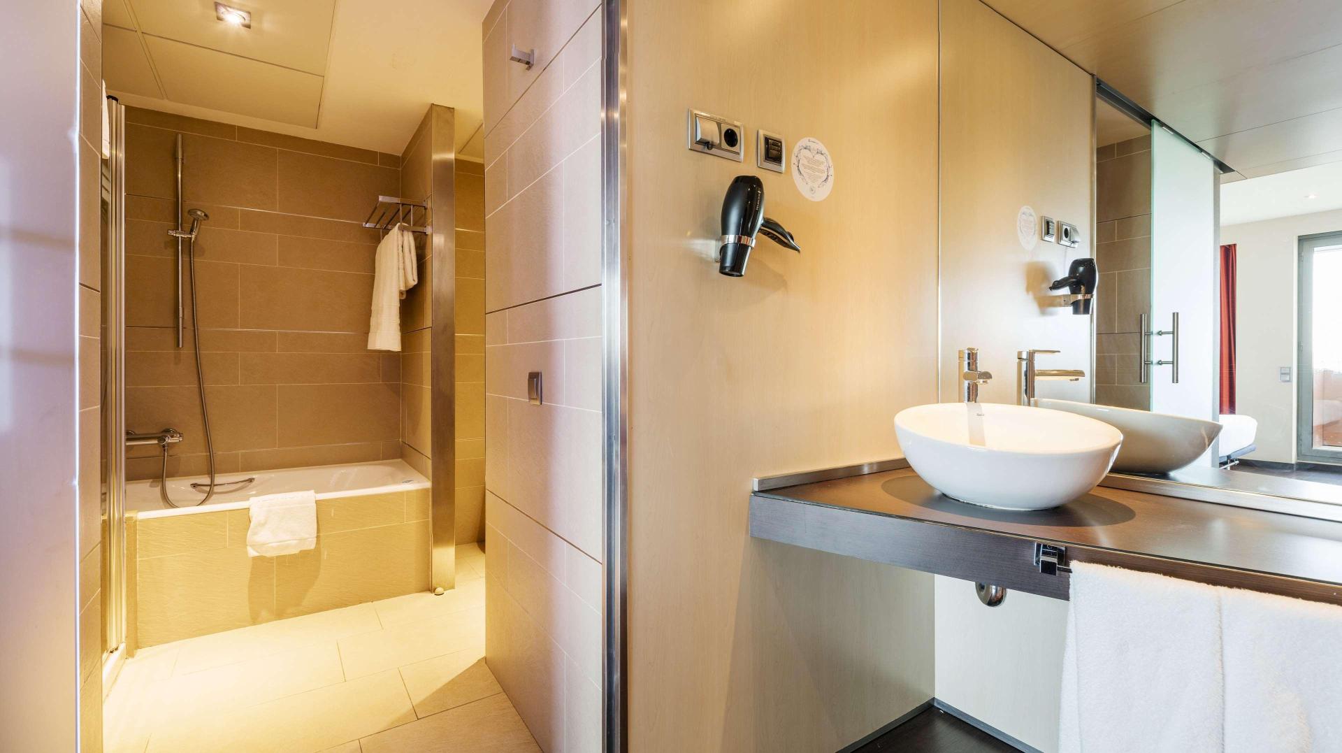 Hotel ILUNION Barcelona foto 9