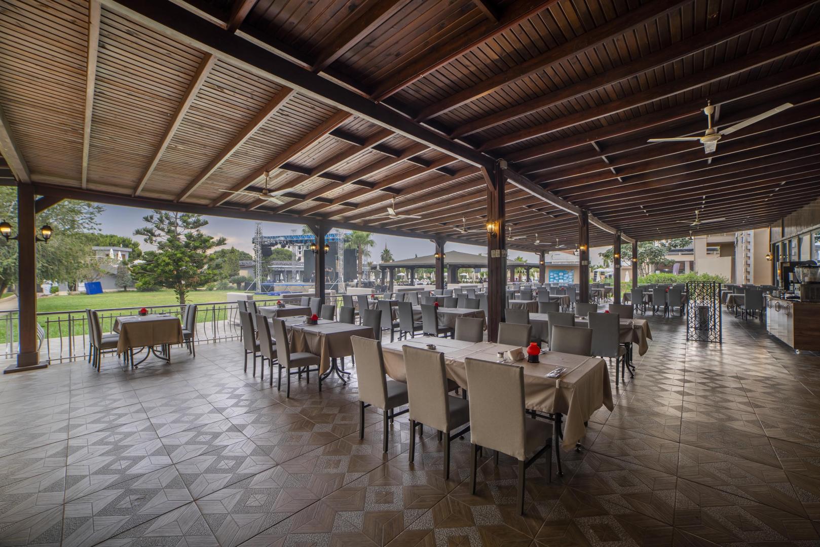 Amon Hotels Belek image 2