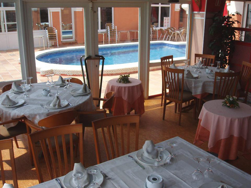 Lloyds Beach Club image 3