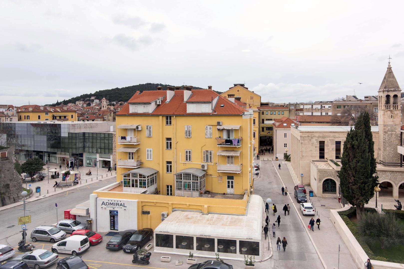 Mediterraans hotelgebouw — Prima Life Spalato