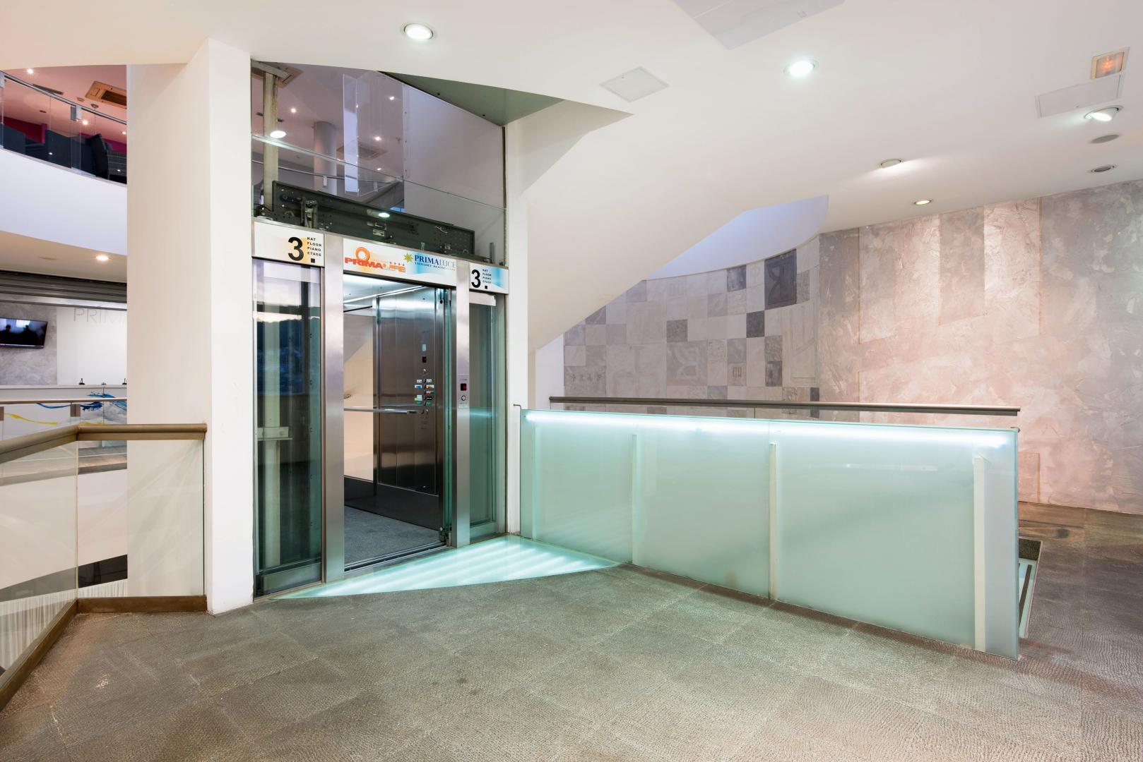 Lobby met receptie — Prima Life Spalato